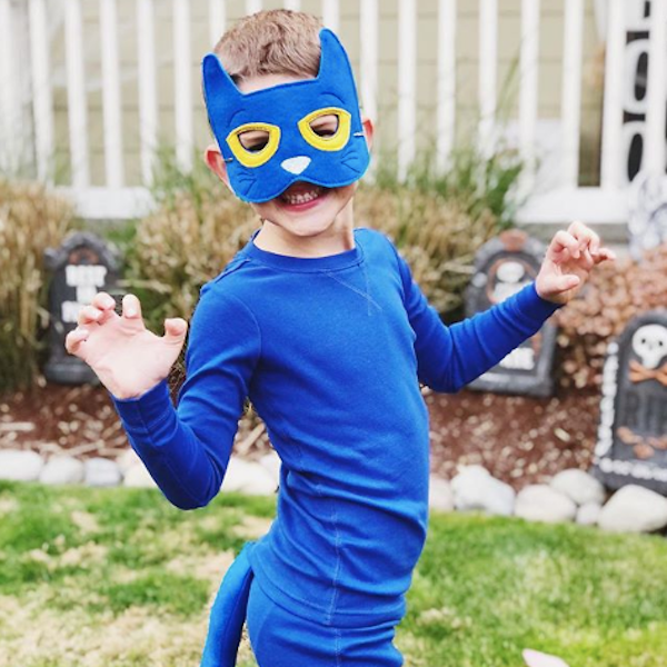 DIY Pete the Cat Costume | Primary.com | Primary.com